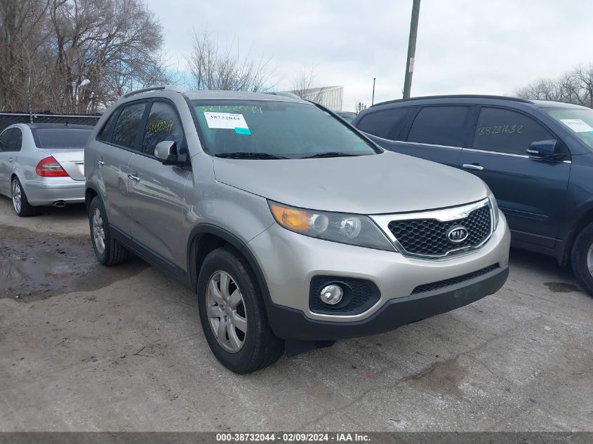 2013 KIA SORENTO LX