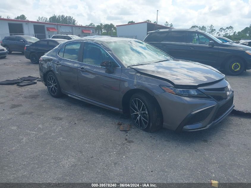 2024 TOYOTA CAMRY SE