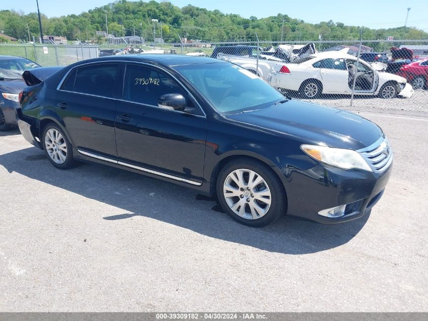 2012 TOYOTA AVALON