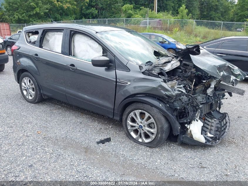 2019 FORD ESCAPE SE