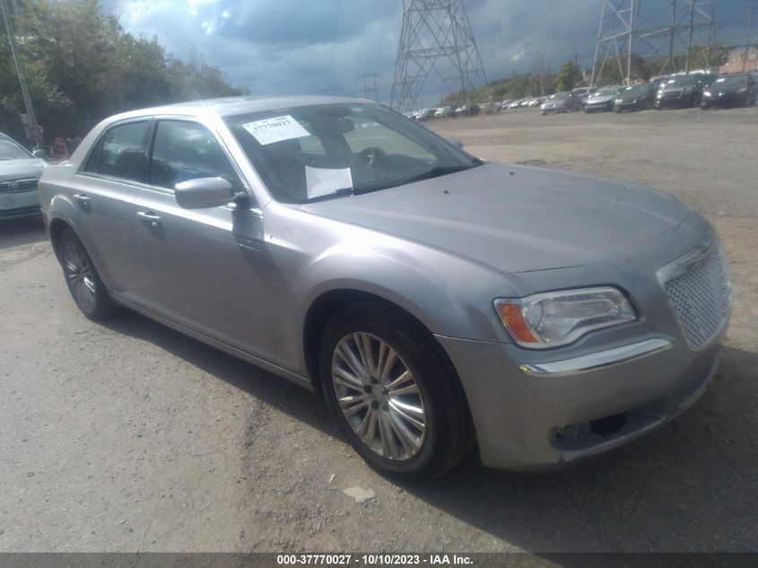 2013 CHRYSLER 300