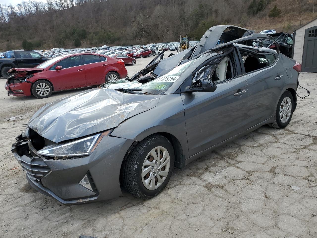 2019 HYUNDAI ELANTRA SE