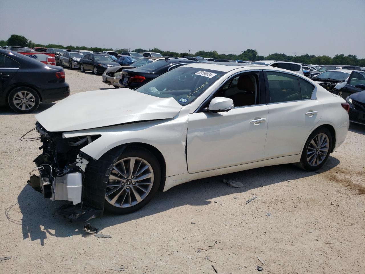 2023 INFINITI Q50 LUXE