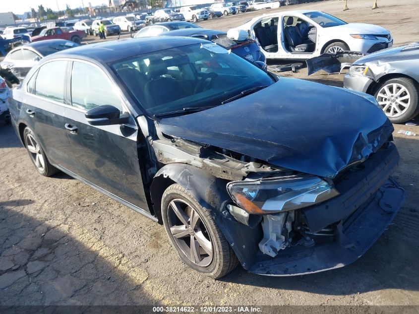 2013 VOLKSWAGEN PASSAT 2.5L SE