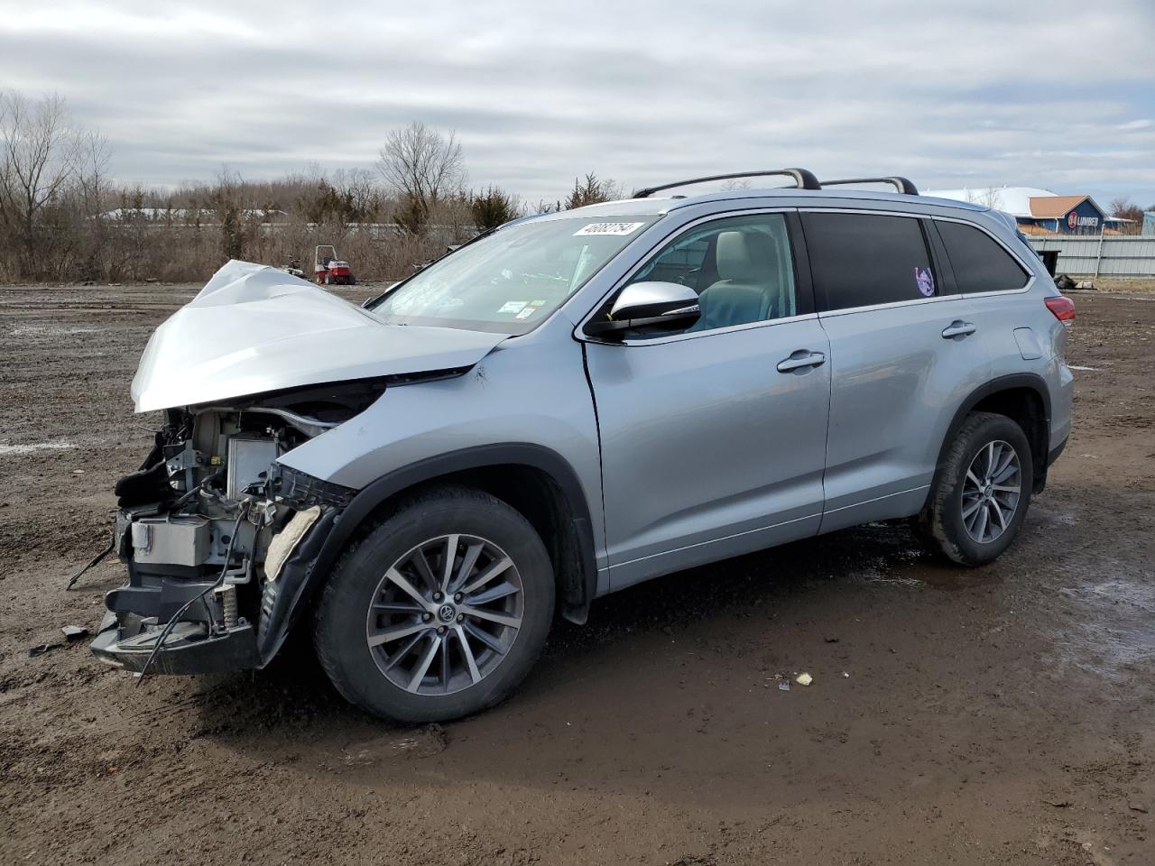 2018 TOYOTA HIGHLANDER SE