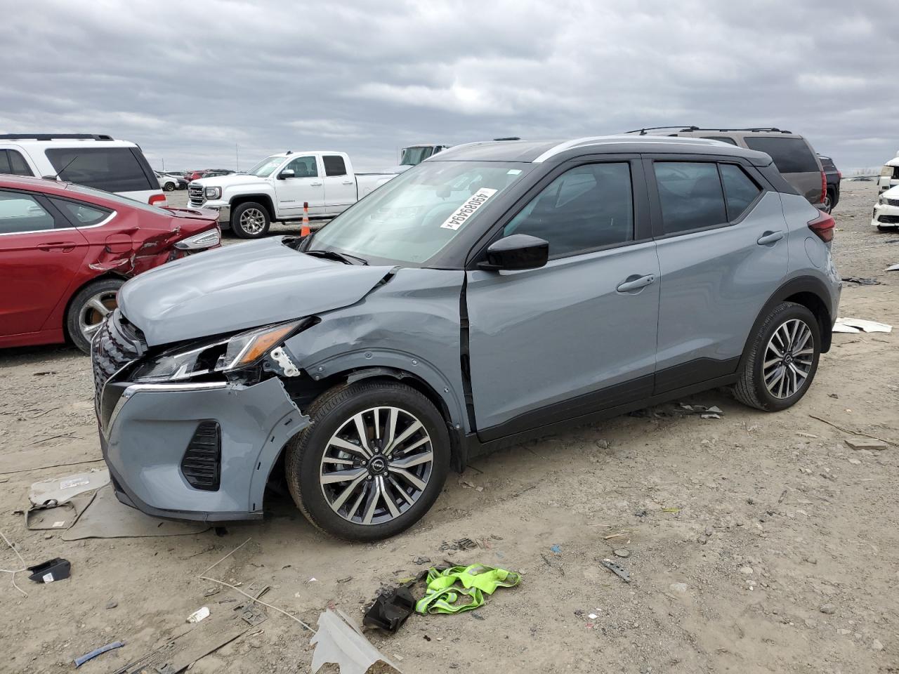 2023 NISSAN KICKS SV