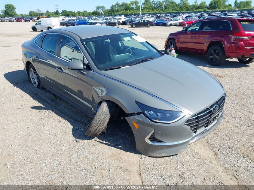 2022 HYUNDAI SONATA SE