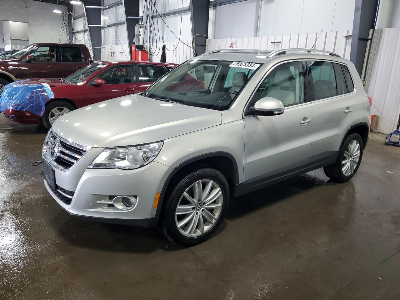 2011 VOLKSWAGEN TIGUAN S