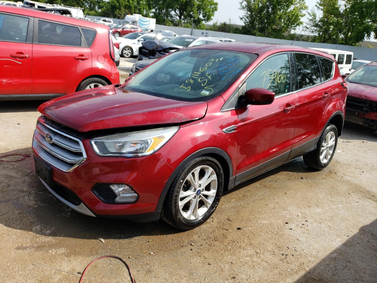 2017 FORD ESCAPE SE