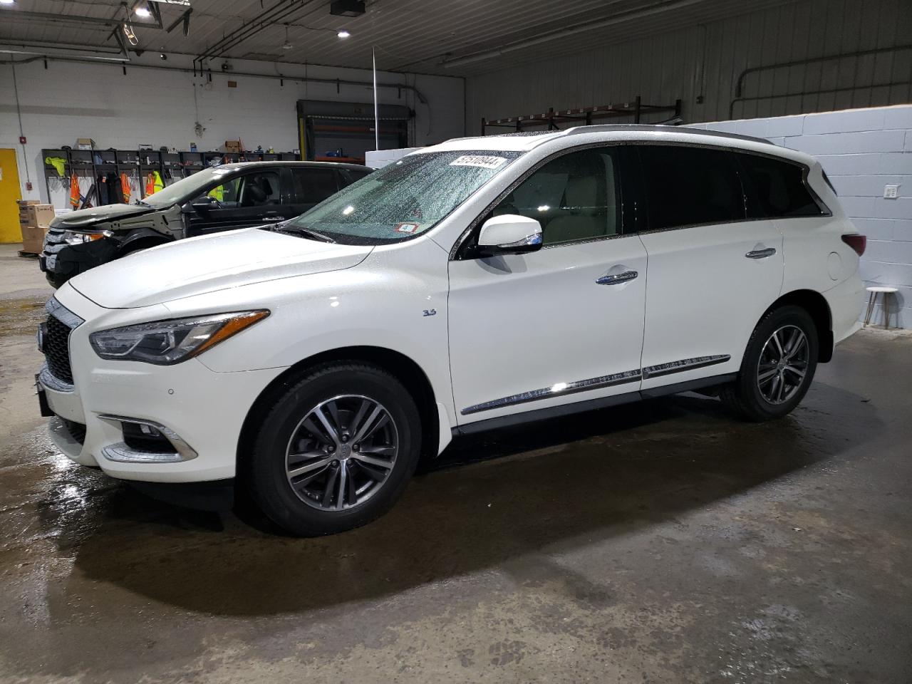 2019 INFINITI QX60 LUXE