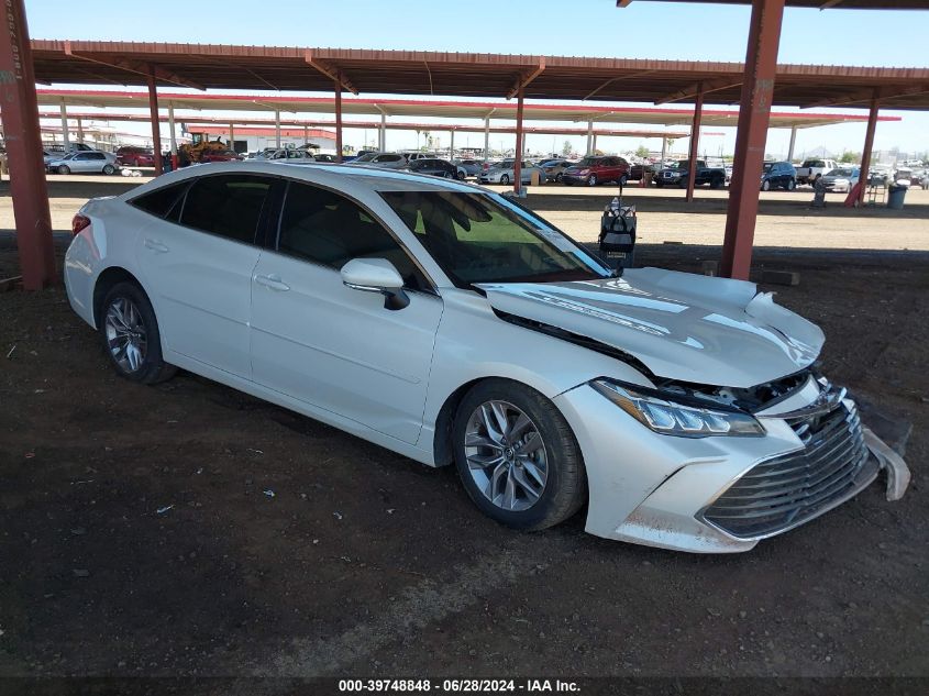 2019 TOYOTA AVALON XLE