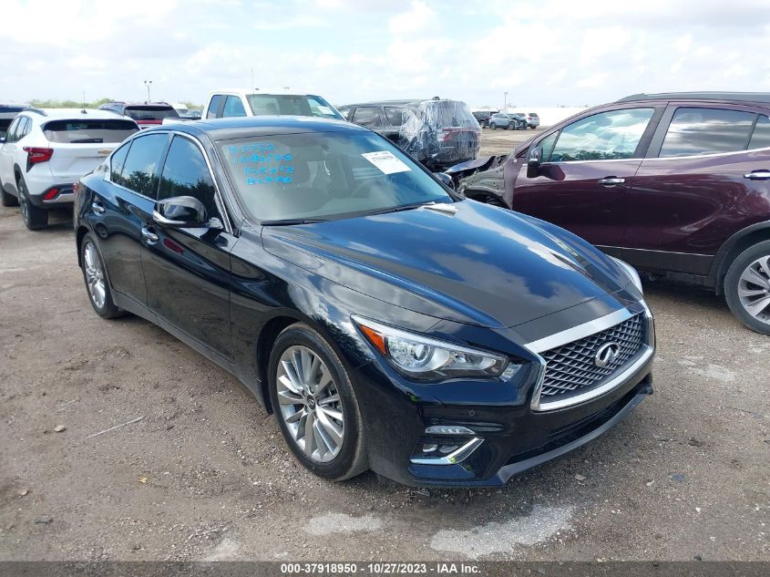 2023 INFINITI Q50 LUXE