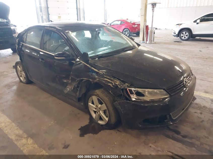 2013 VOLKSWAGEN JETTA 2.0L TDI