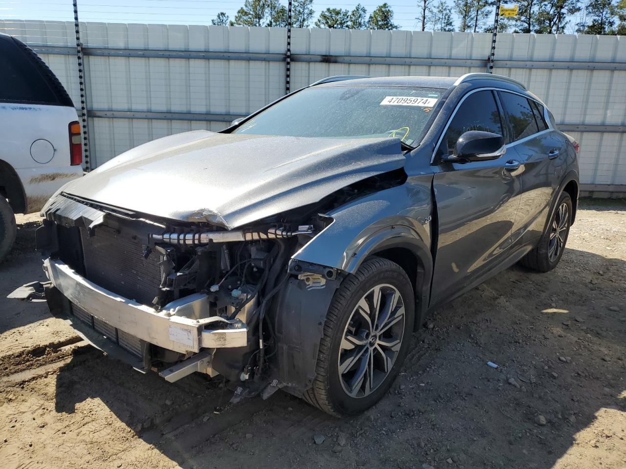 2018 INFINITI QX30 BASE