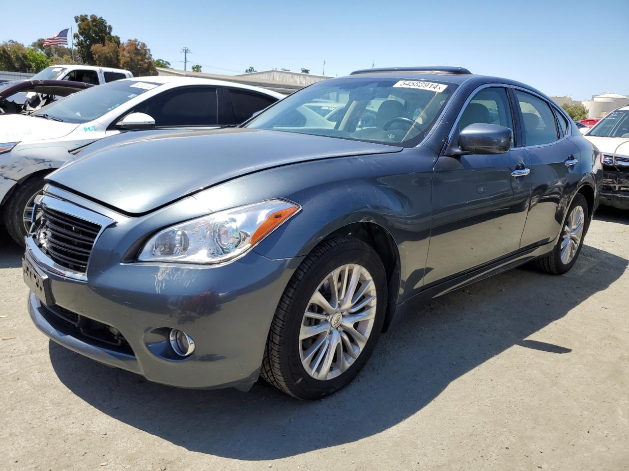 2011 INFINITI M37 X