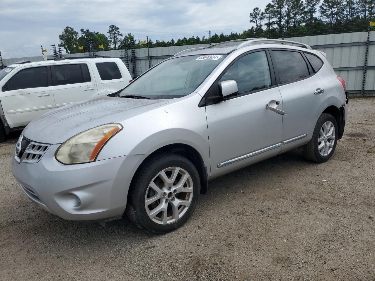 2013 NISSAN ROGUE S