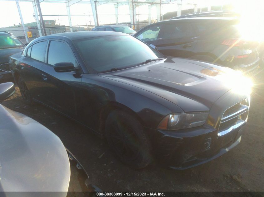 2013 DODGE CHARGER SE