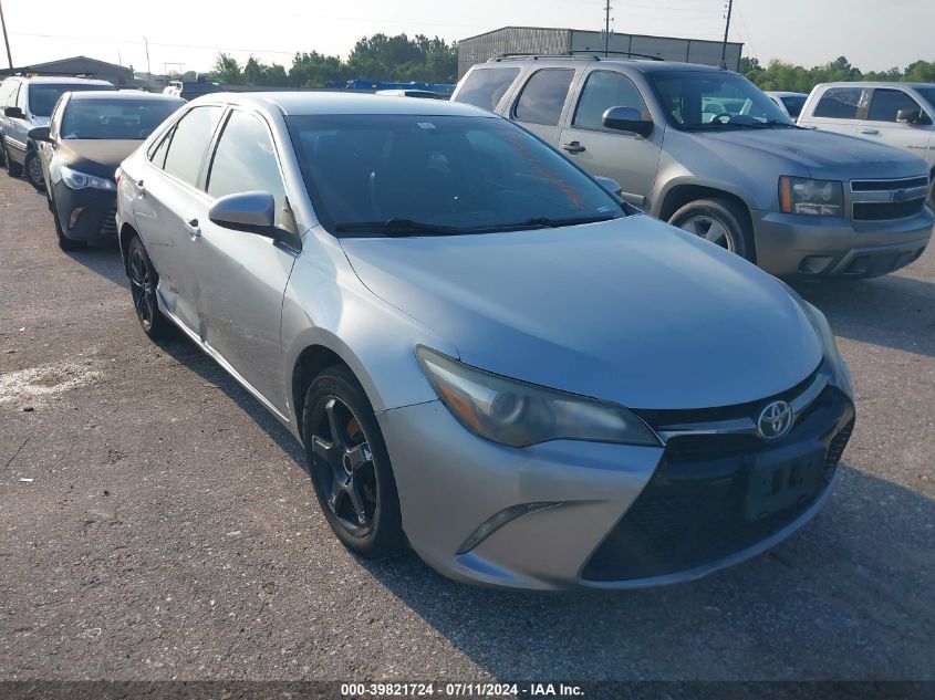 2016 TOYOTA CAMRY SE