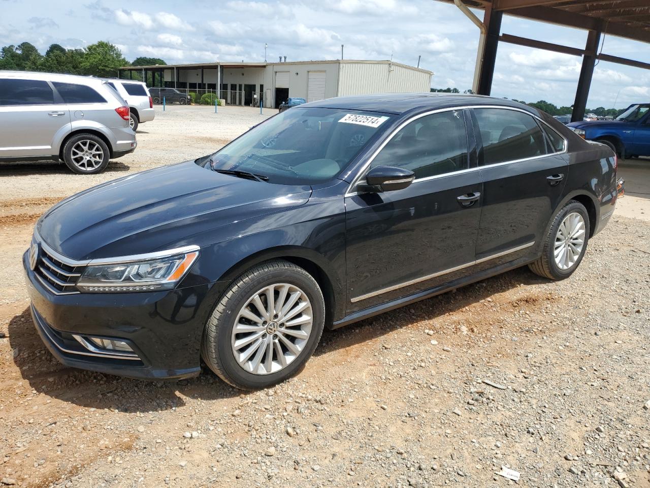 2017 VOLKSWAGEN PASSAT SE