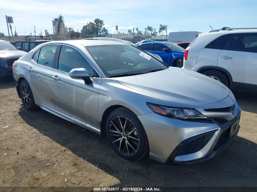 2023 TOYOTA CAMRY SE