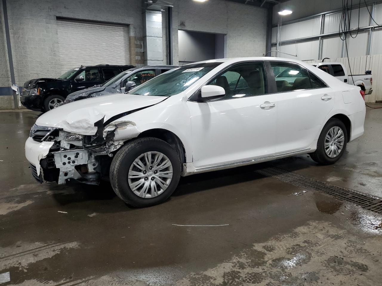 2013 TOYOTA CAMRY L