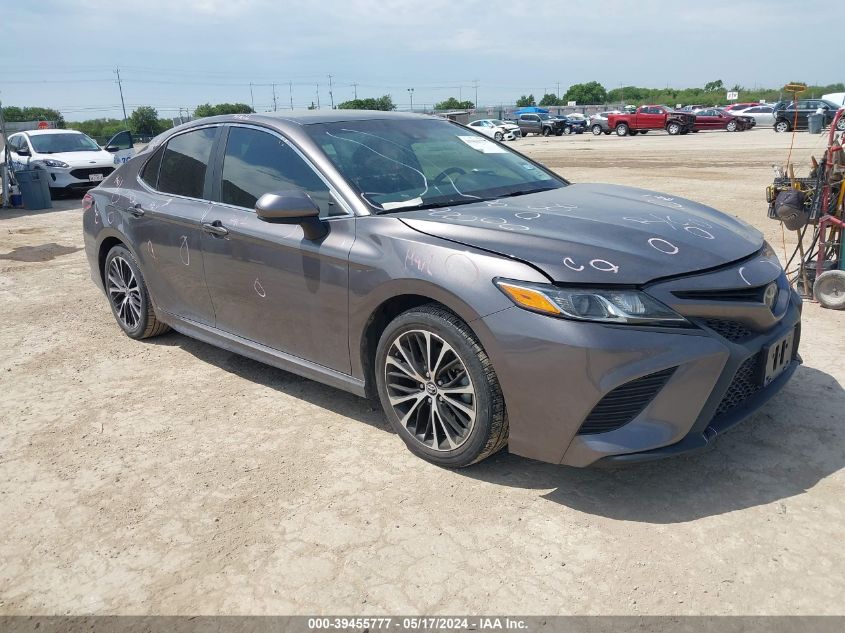 2018 TOYOTA CAMRY SE