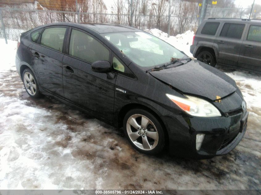 2013 TOYOTA PRIUS THREE SE