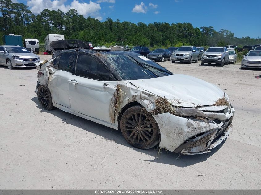 2022 TOYOTA CAMRY XSE