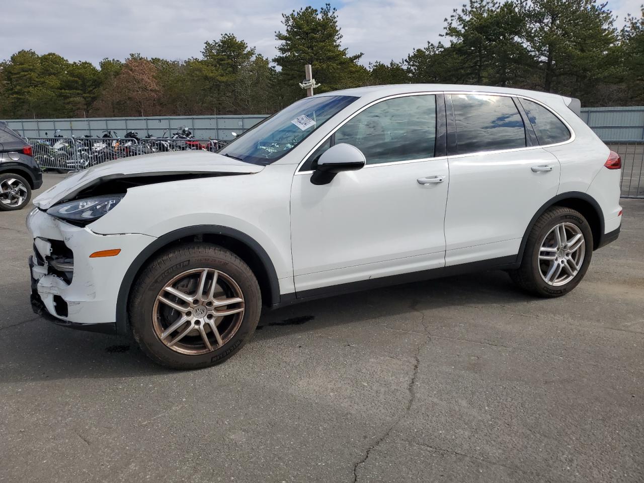 2016 PORSCHE CAYENNE