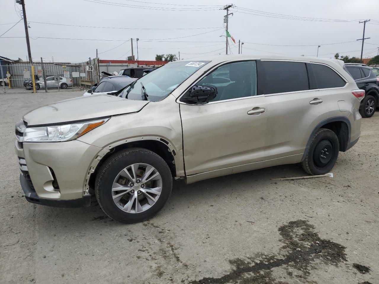 2014 TOYOTA HIGHLANDER LE