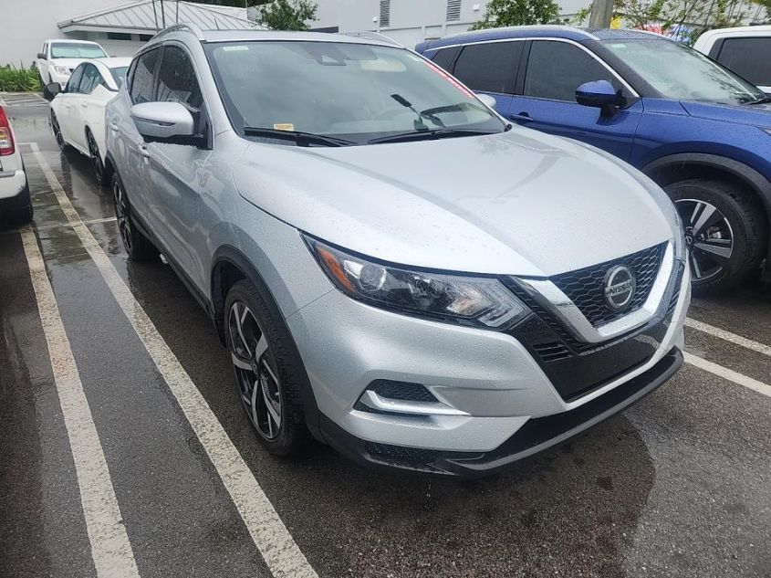 2022 NISSAN ROGUE SPORT SL