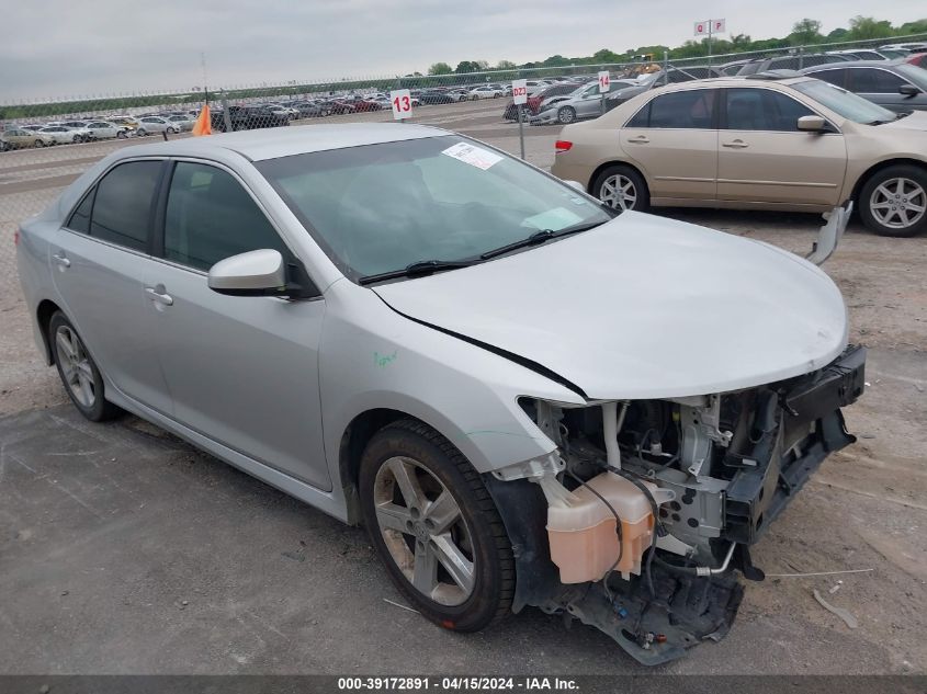 2014 TOYOTA CAMRY SE