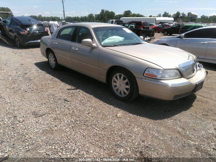 2010 LINCOLN TOWN CAR SIGNATURE LIMITED