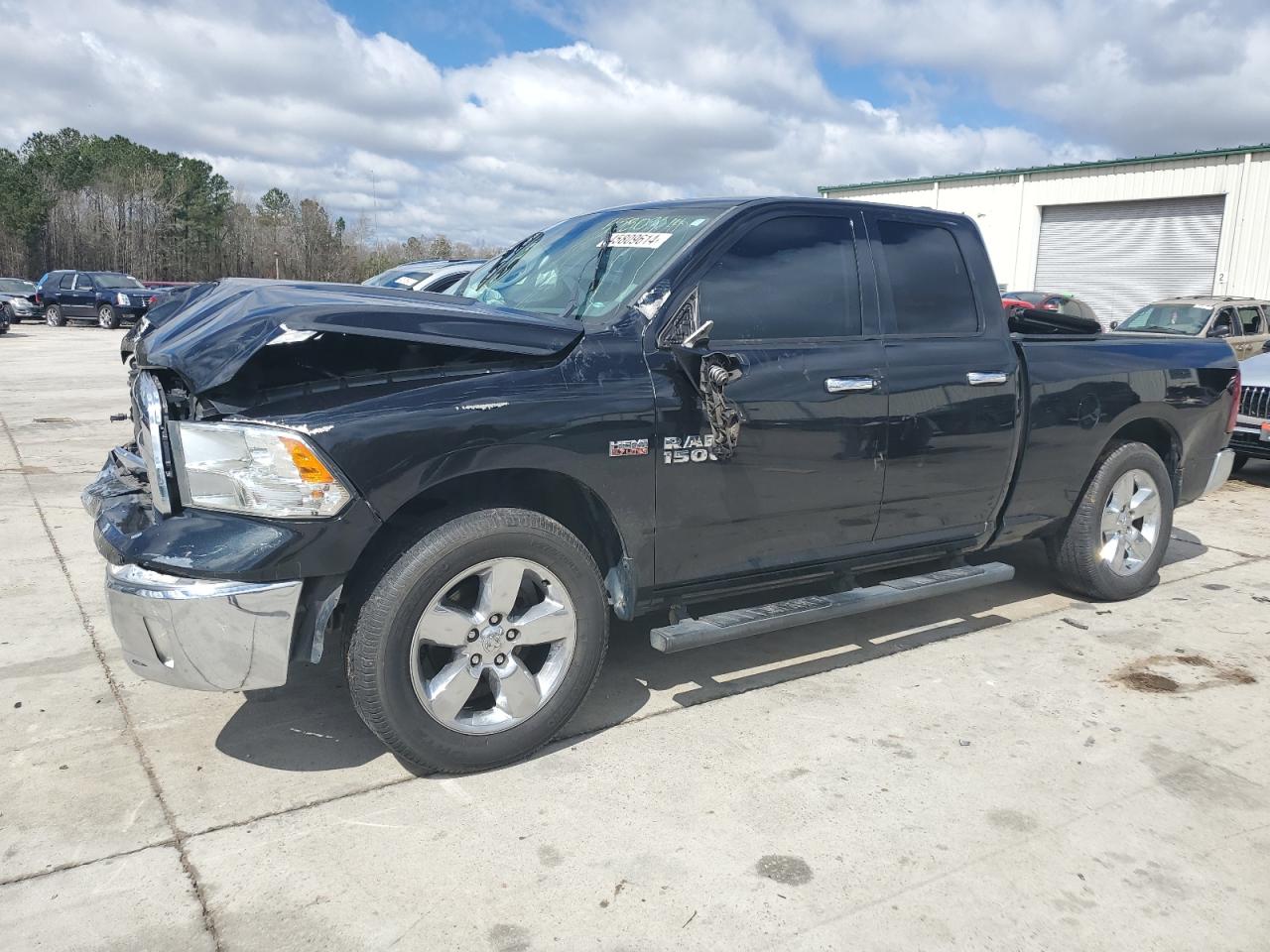 2016 RAM 1500 SLT