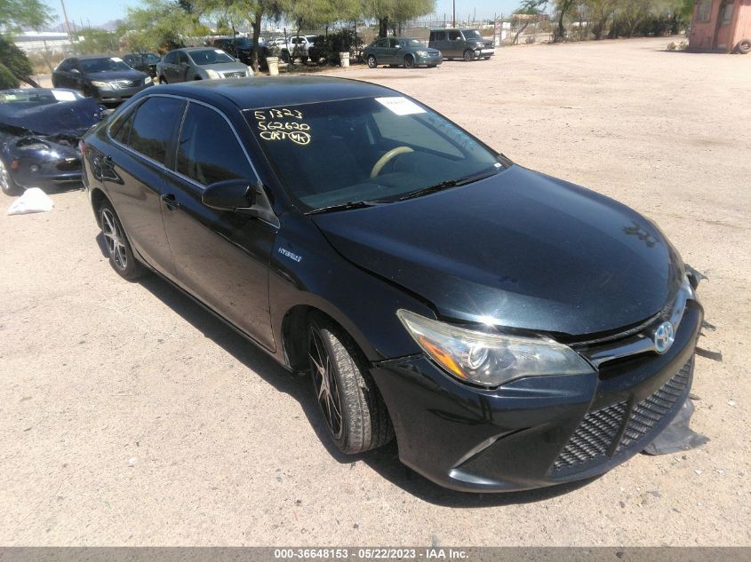 2015 TOYOTA CAMRY HYBRID SE