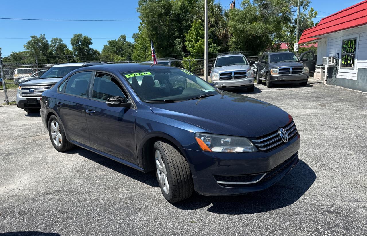 2013 VOLKSWAGEN PASSAT S