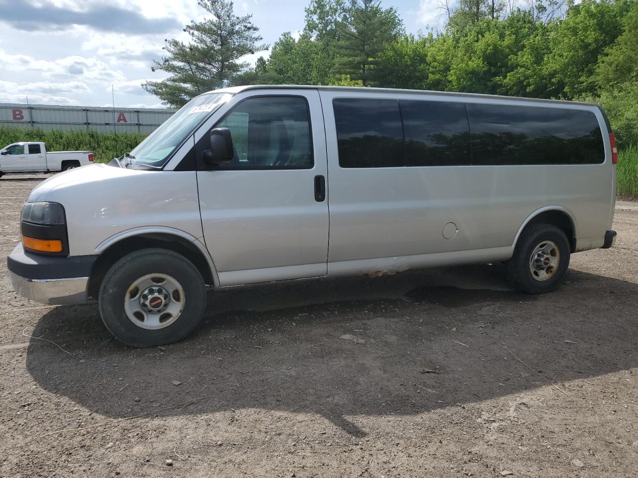 2010 GMC SAVANA G3500 LT