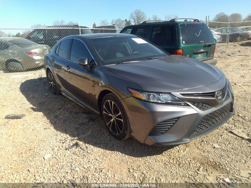 2018 TOYOTA CAMRY SE