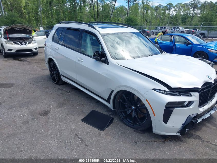 2025 BMW X7 M60I