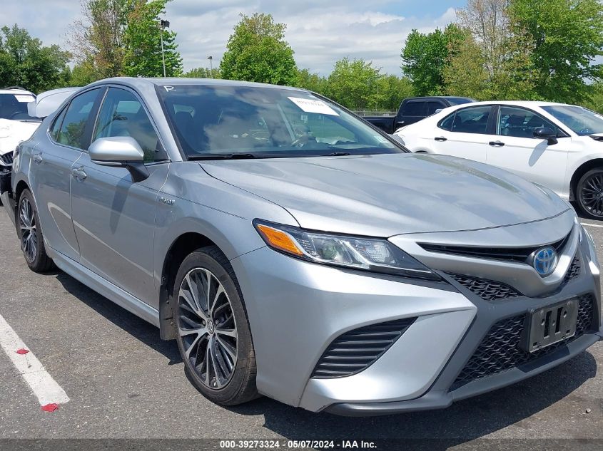 2020 TOYOTA CAMRY SE HYBRID