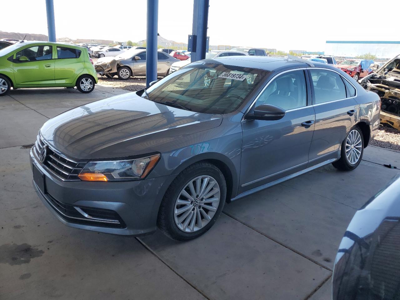 2017 VOLKSWAGEN PASSAT SE