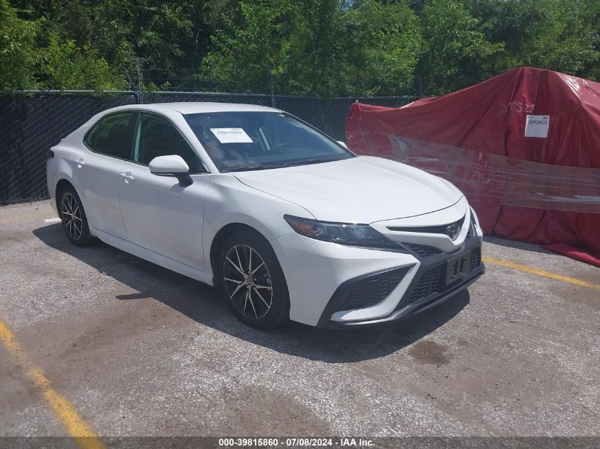 2024 TOYOTA CAMRY SE