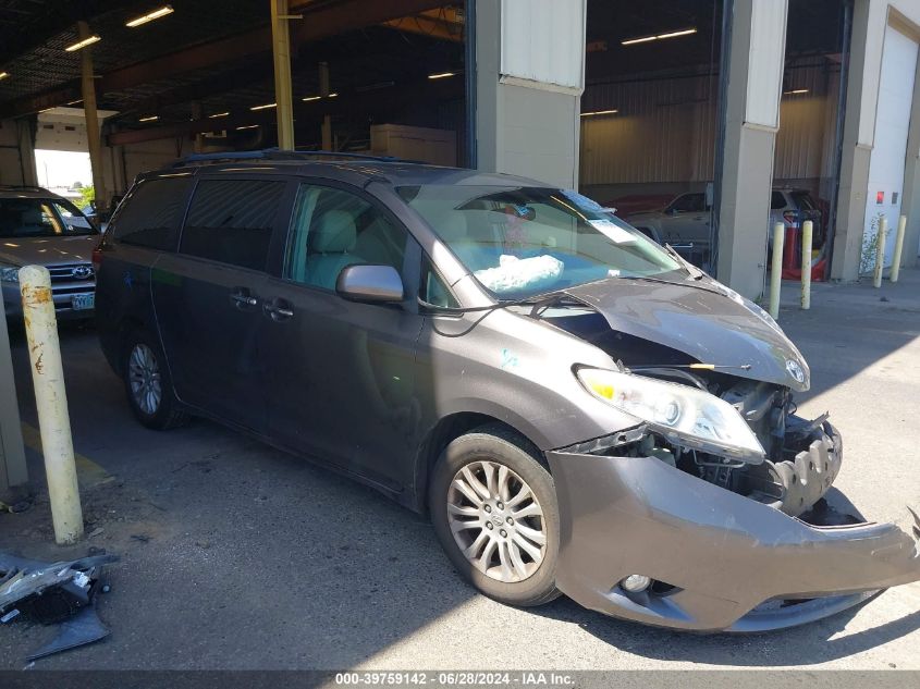 2014 TOYOTA SIENNA XLE V6 8 PASSENGER