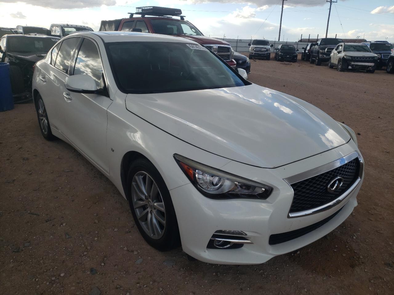 2015 INFINITI Q50 BASE