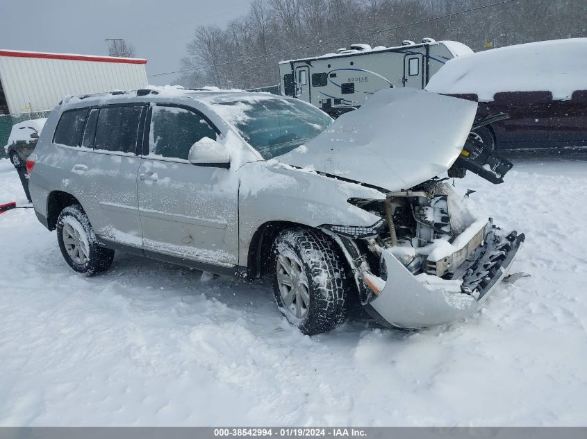 2013 TOYOTA HIGHLANDER SE V6