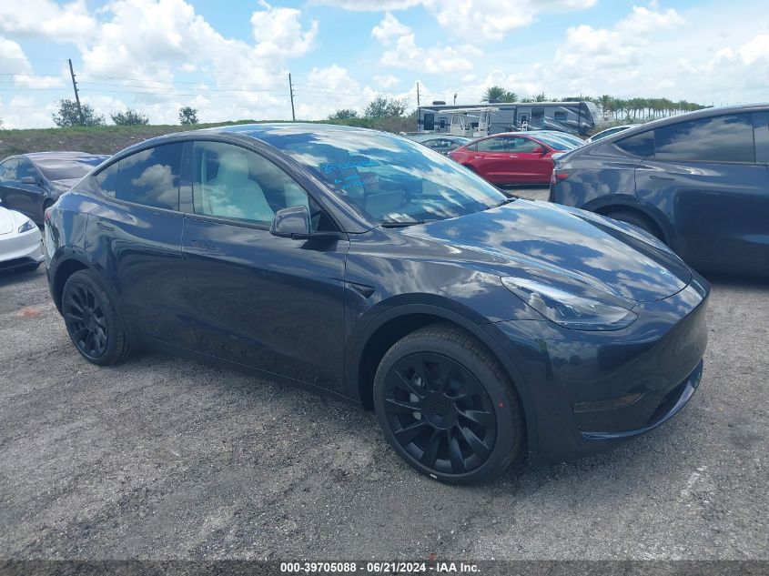 2024 TESLA MODEL Y LONG RANGE/RWD