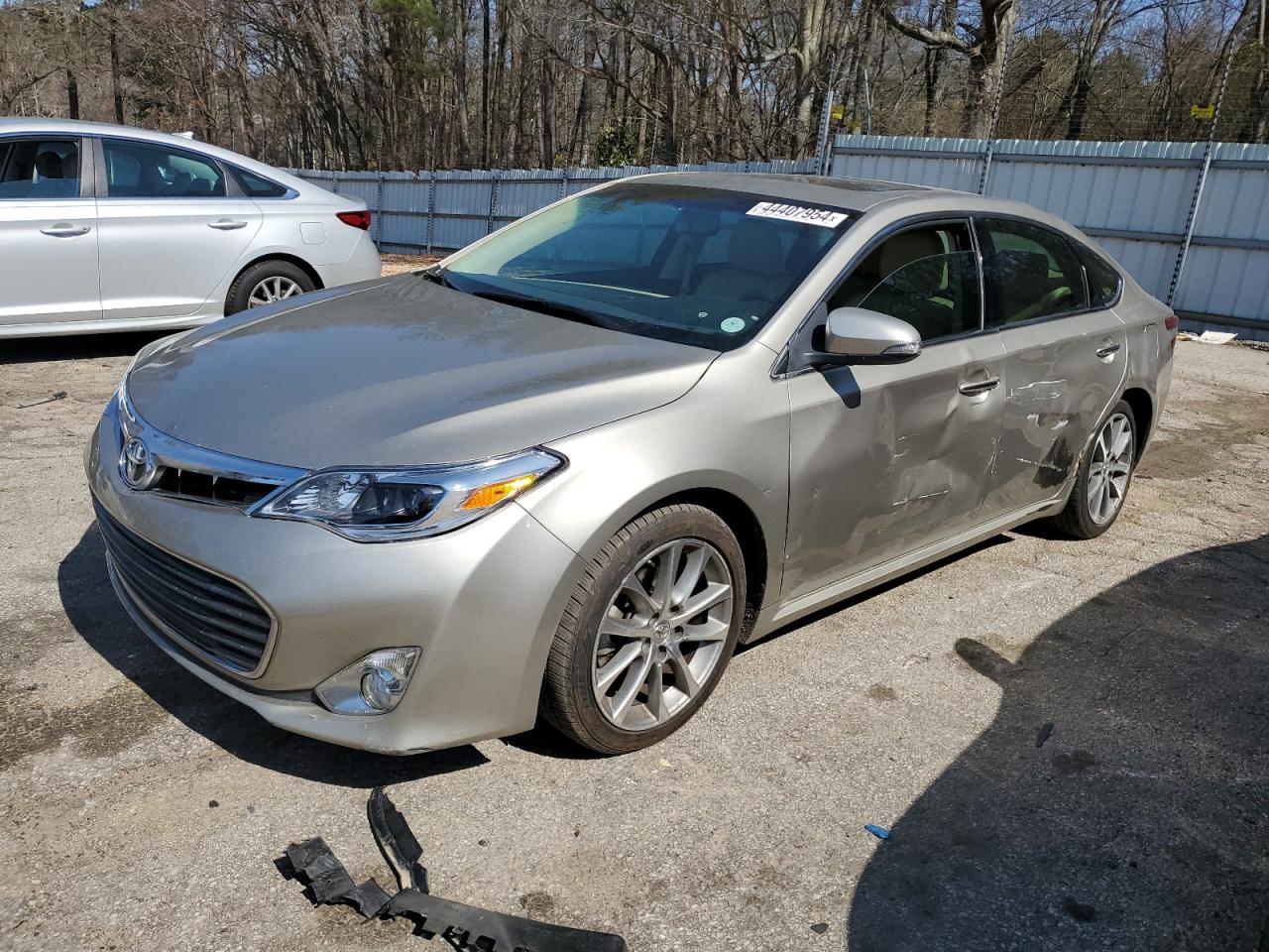 2015 TOYOTA AVALON XLE