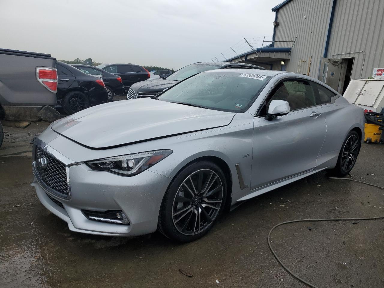 2018 INFINITI Q60 LUXE 300