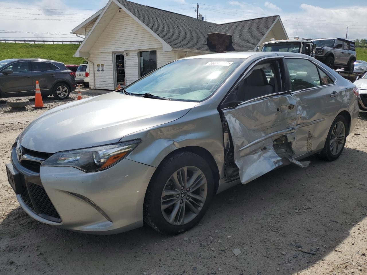 2017 TOYOTA CAMRY LE