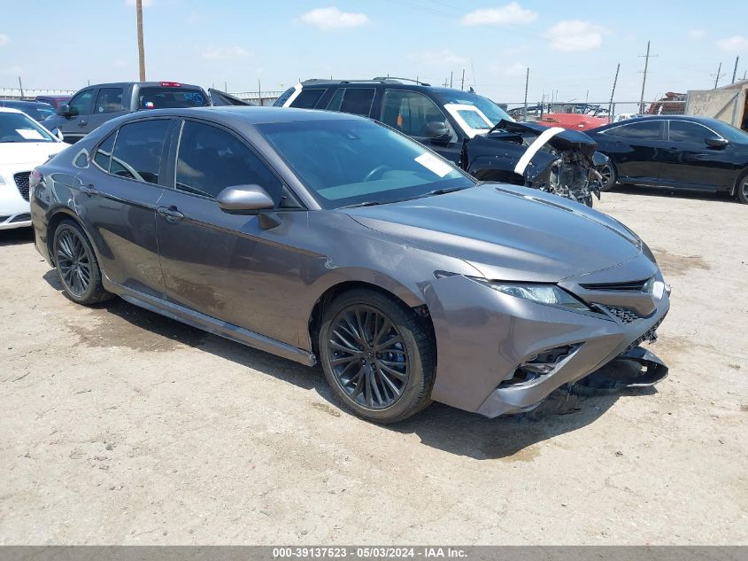 2020 TOYOTA CAMRY SE HYBRID